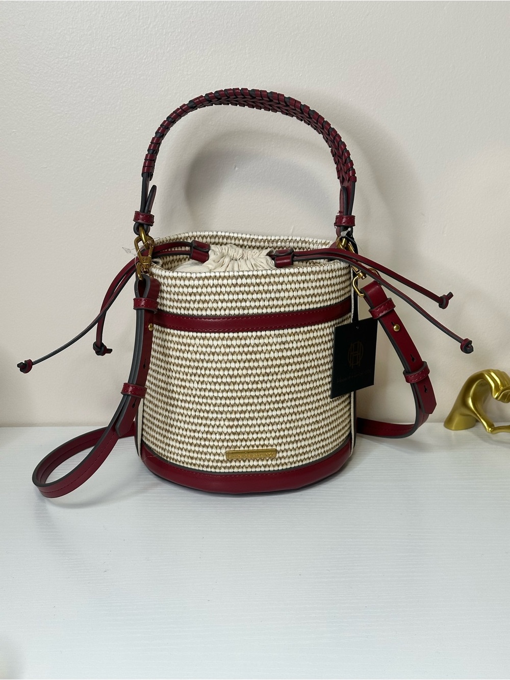 House of Harlow 1960 Woven Bucket Bag Burgundy Crossbody NWT - Picture 4 of 9